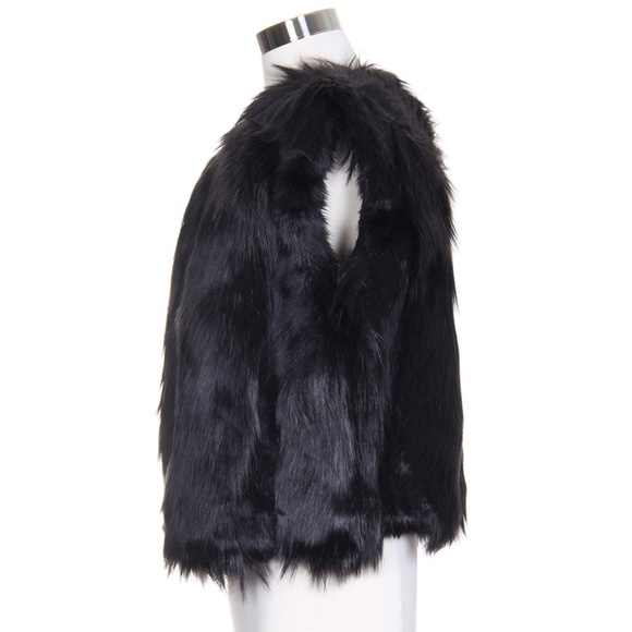 CODE22 Faux Fur Soft Vest - Picture 2 of 4